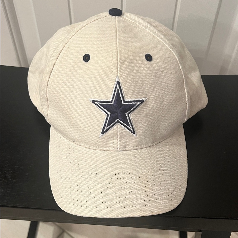 Dallas Cowboys NFL Cream Baseball Cap with Navy Star Patch